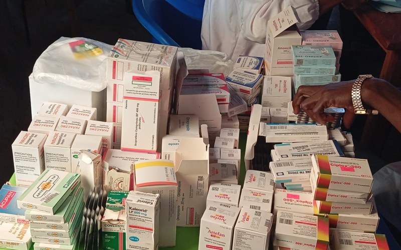 Distribution de médicaments — Gadar-Peretz